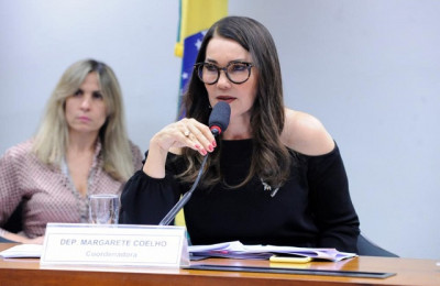 Comissão aprova inclusão de Esperança Garcia no livro de heroínas do Brasil