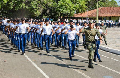 Governador anuncia convocação de 500 policiais militares neste ano