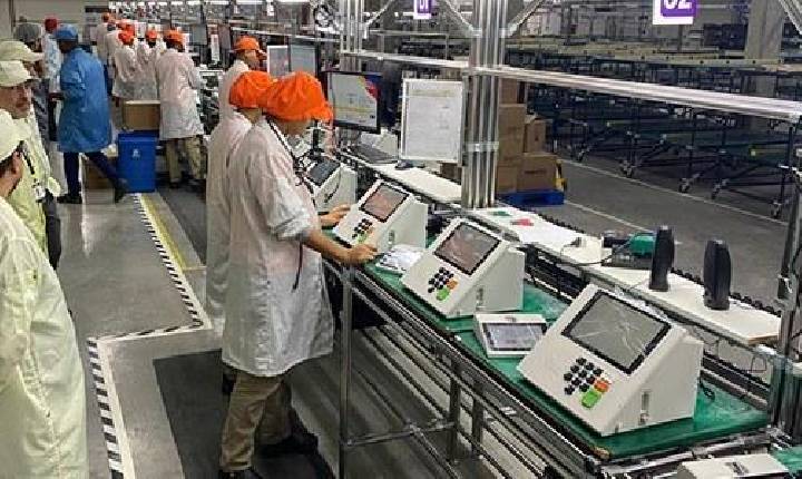 Apenas quatro empresas produziram urnas eletrônicas em 30 anos