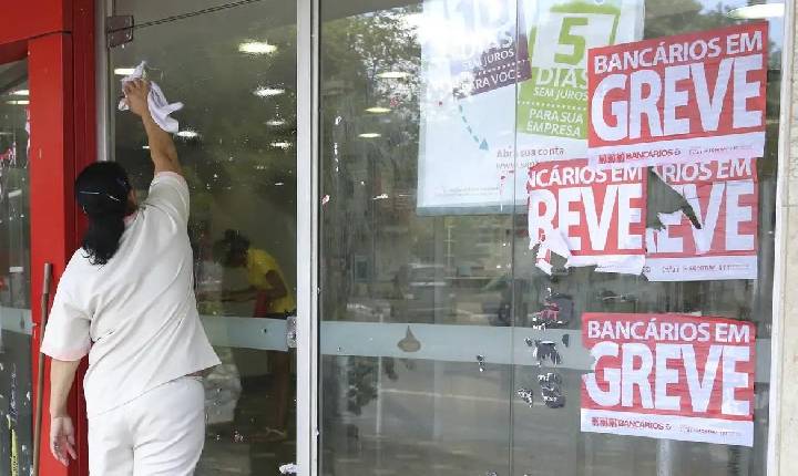 Bancários fazem paralisação nacional de 24 horas nesta quinta-feira (20)
