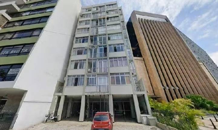 Caixa vai leiloar apartamento de R$ 1 milhão de Eduardo Bolsonaro