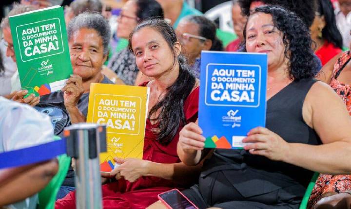 Casa Legal entrega 867 registros de imóveis a famílias da zona sudeste de Teresina
