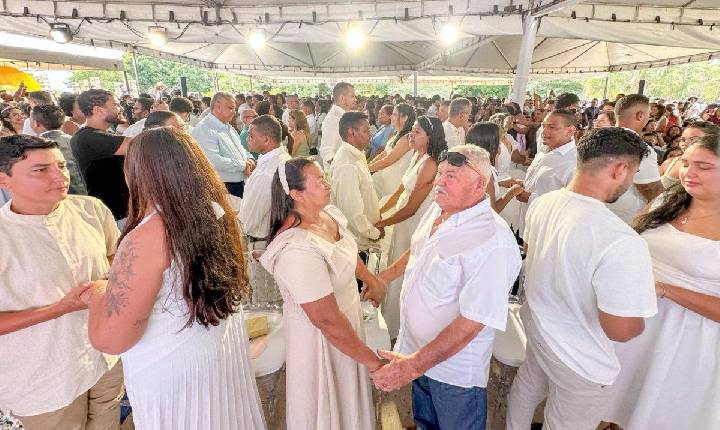 Casamento Comunitário reúne 185 casais e duas mil pessoas no Parque da Cidadania