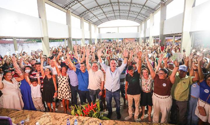 Ciro Nogueira e Joel Rodrigues são recebidos com festa em evento em Porto