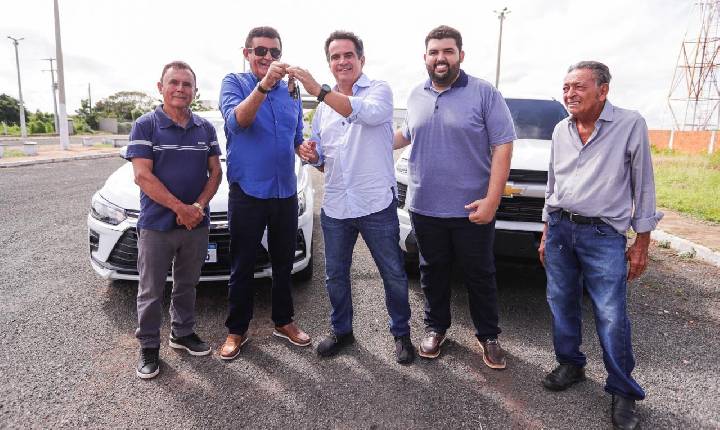 Ciro Nogueira entrega veículos e anuncia novos investimentos em São Luís do Piauí