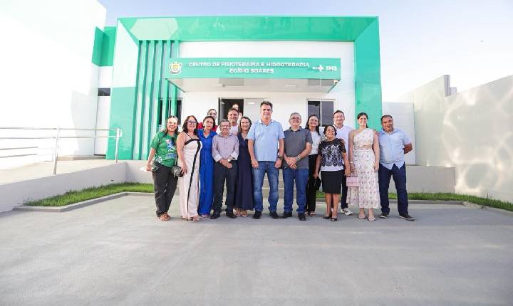 Ciro Nogueira prestigia inauguração de centro de fisioterapia em Francinópolis