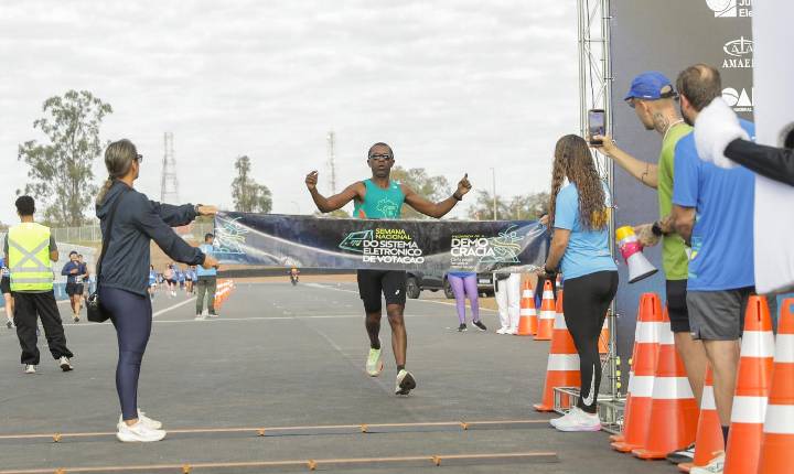 Corrida pela Democracia leva esporte, inclusão e cidadania a Brasília