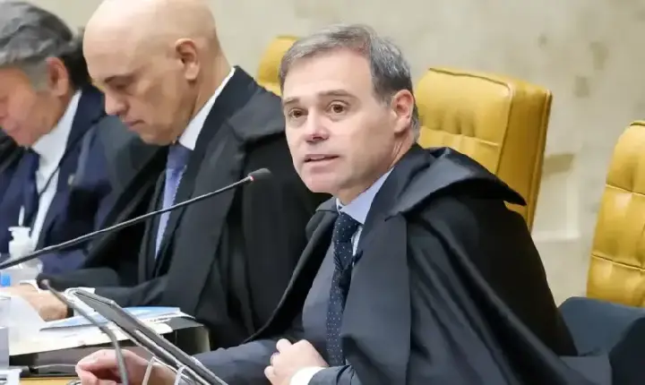 Delegados criticam afastamento de chefe da PF por decisão monocrática de Mendonça