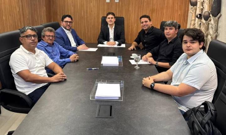 Deputado articula avanços do programa Casa Legal para Parnaíba