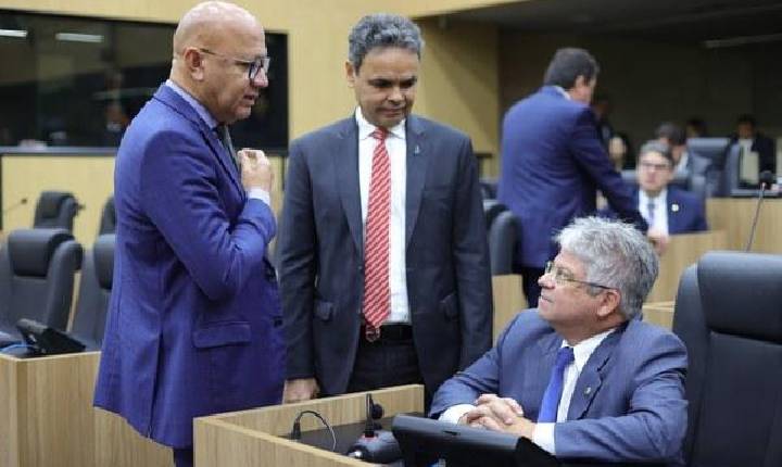 Deputados aliados votam contra, mas não conseguem derrubar veto de Rafael Fonteles
