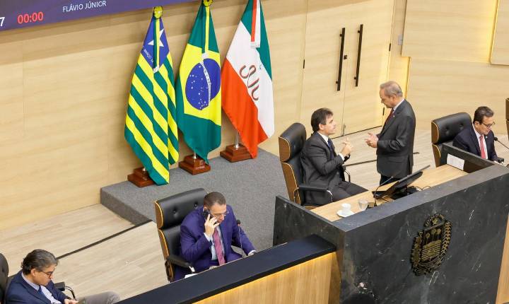 Deputados destacam melhoria das estradas da região Norte e a inclusão de pessoas surdas