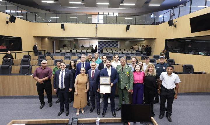 Diretor do Hospital Santa Cruz, Ivo Lucas Moreira Pereira, recebe Título de Cidadania