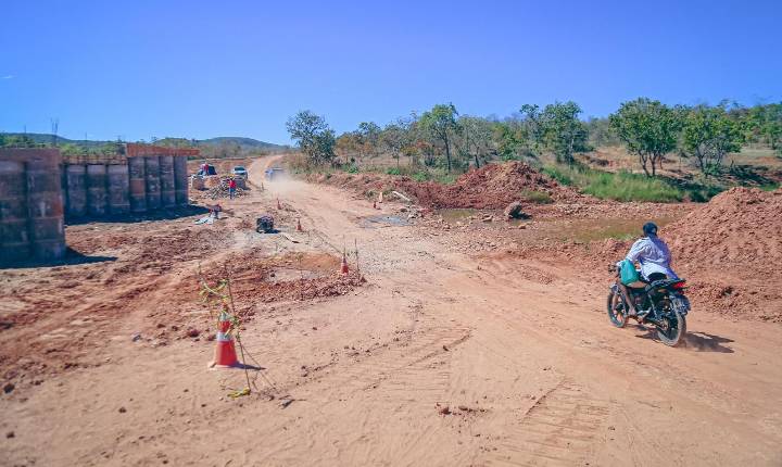 Em Riacho Frio e São Gonçalo do Gurguéia, Rafael vistoria obras de pontes e nova ligação asfáltica