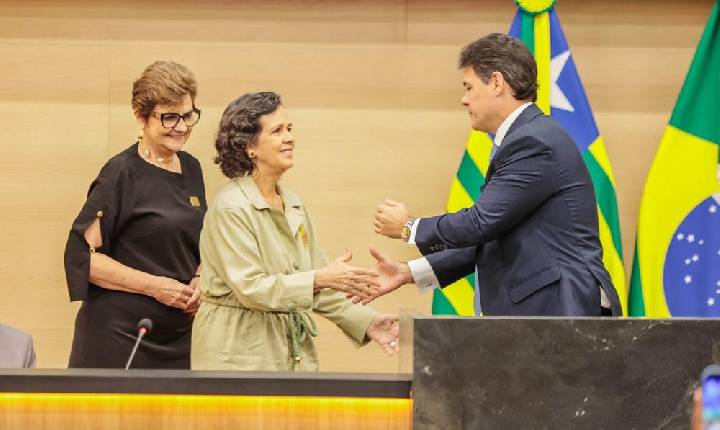 Empresária Neuma Figueiredo recebe cidadania piauiense na Alepi