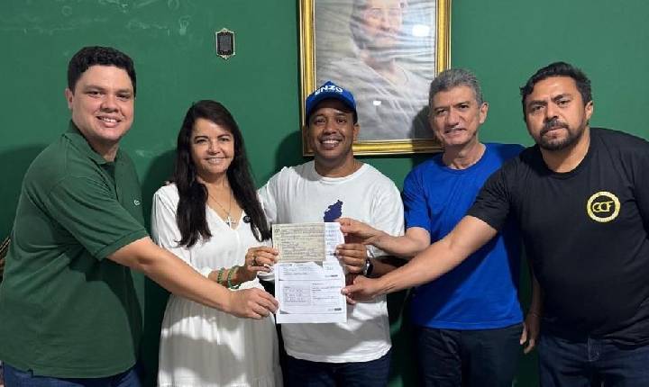 Enzo Samuel deixa o PDT e se filia ao PV de olho na Assembleia Legislativa