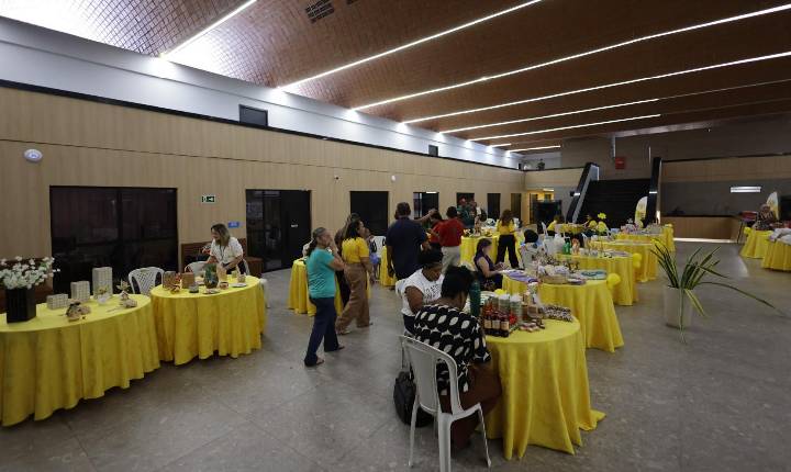 Feira do Servidor da Alepi comercializa produtos da agricultura familiar