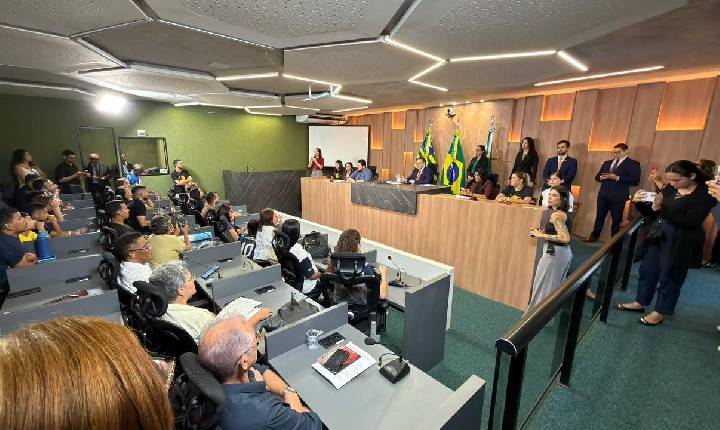 Gessivaldo Isaías debate inclusão e acessibilidade para pessoas surdas