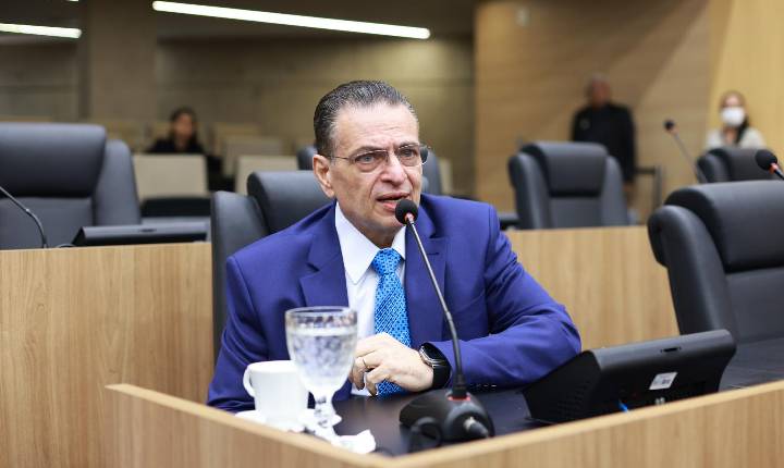 Gessivaldo Isaías exige respostas da Equatorial e da Águas do Piauí sobre demandas