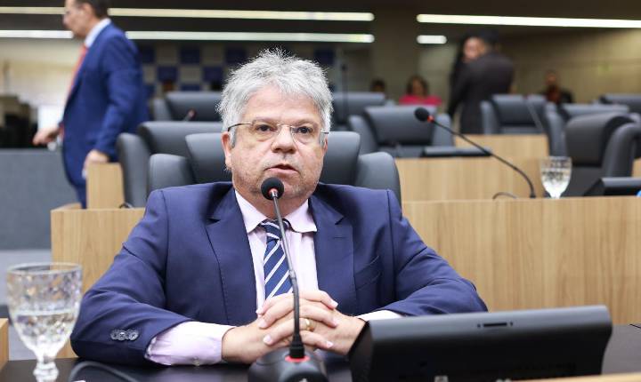 Gustavo Neiva cobra a conclusão de obras em Porto Alegre do Piauí