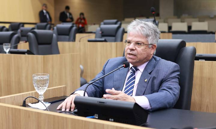 Gustavo Neiva e Evaldo Gomes divergem sobre atuação do governo em atender população