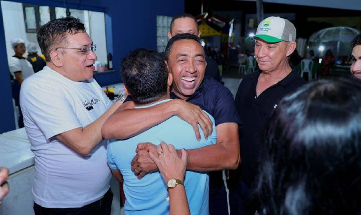 Joel comemora os 34 anos de emancipação de Santa Rosa do Piauí