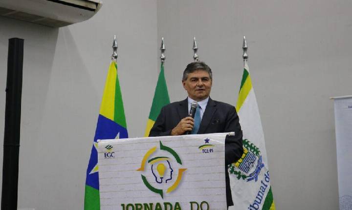 Jornada do Conhecimento debate a gestão pública e o desenvolvimento municipal