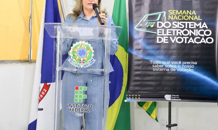Justiça Eleitoral leva conscientização sobre urna eletrônica a estudantes do IFPI