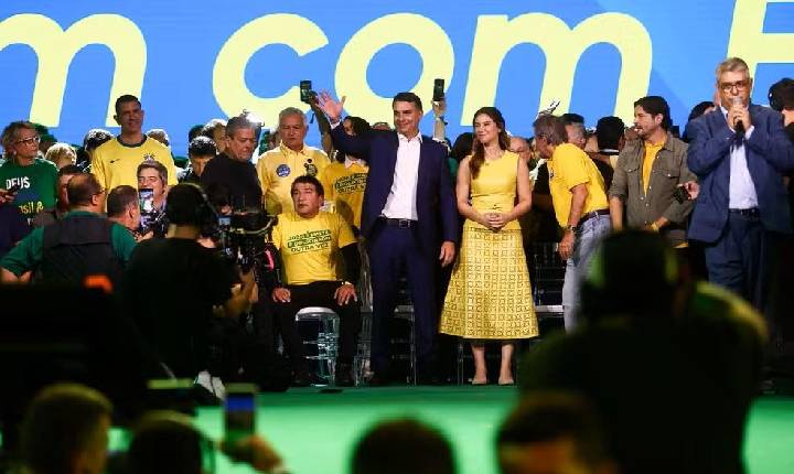 Michelle envia vídeo à convenção do PL em apoio à candidatura de Flávio