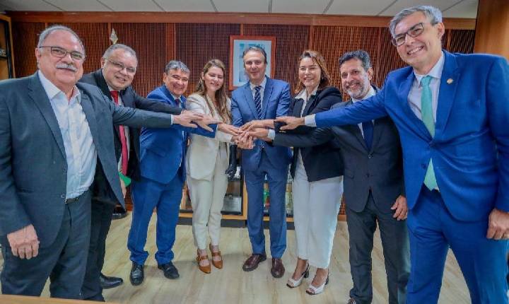 Ministro Camilo Santana anuncia construção de Instituto Federal em Luzilândia
