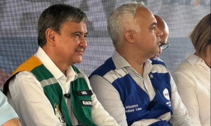 Ministros Wellington Dias e Vladimir Lima entregam mais de 300 moradias em Floriano e Piripiri