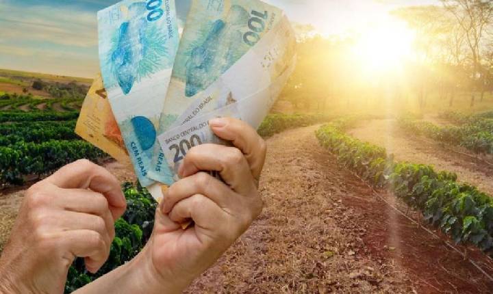 Motta anuncia acordo de R$ 100 bilhões para renegociar dívidas dos produtores rurais