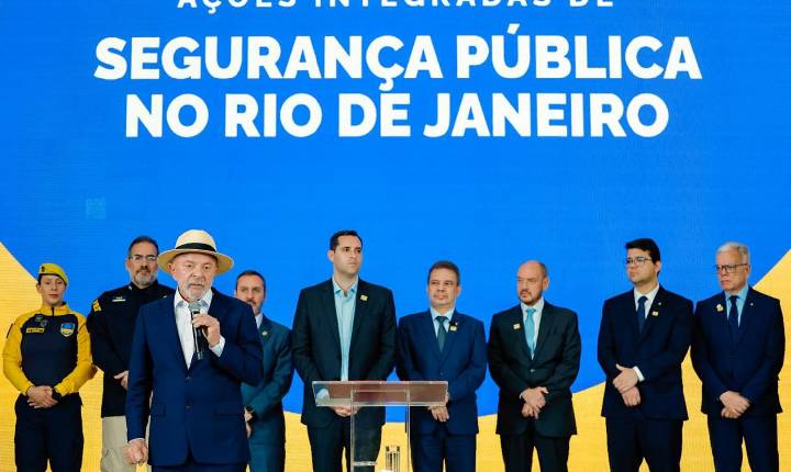 O terrorista é Trump!