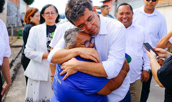 OPA: Rafael Fonteles inaugura asfalto no Residencial Betinho em Teresina