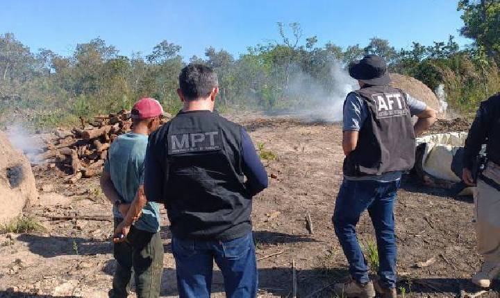 Operação resgata trabalhadores submetidos a trabalho escravo em carvoaria