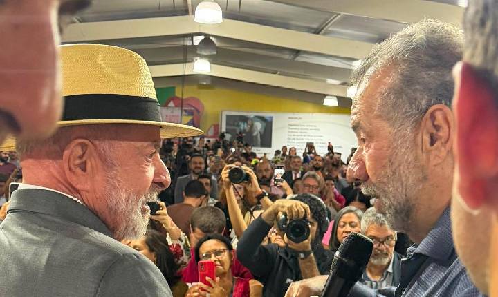 PDT sai na frente e oficializa apoio à reeleição do presidente Lula