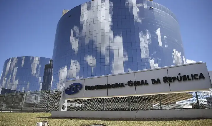 PGR deve se manifestar sobre supostas conversas entre Vorcaro e Moraes