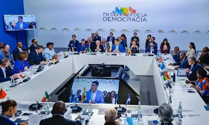 Pobres não podem pagar por irresponsabilidade das guerras, condena Lula