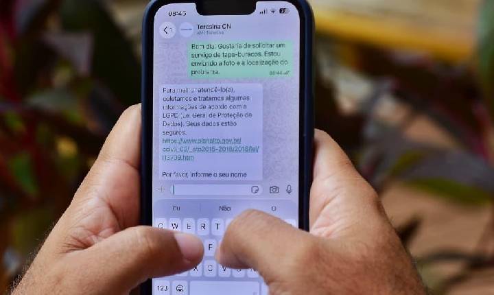 População pode reclamar de buracos e iluminação pública pelo WhatsApp