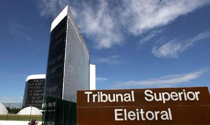 Prazo para deputados mudarem de partido termina nesta sexta-feira (3)