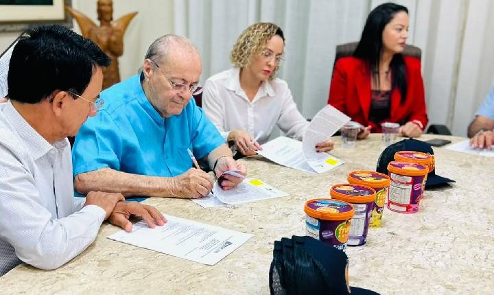 Prefeitura de Teresina assina cessão de lotes para quatro empresas