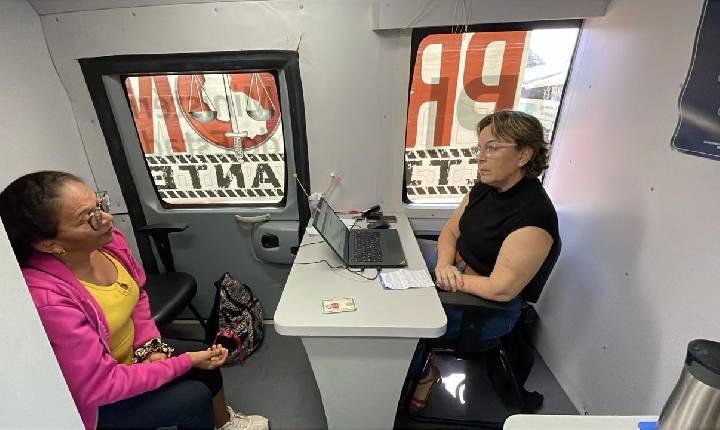 Procon Itinerante e Ouvidoria realizam atendimentos no bairro Mafrense, em Teresina