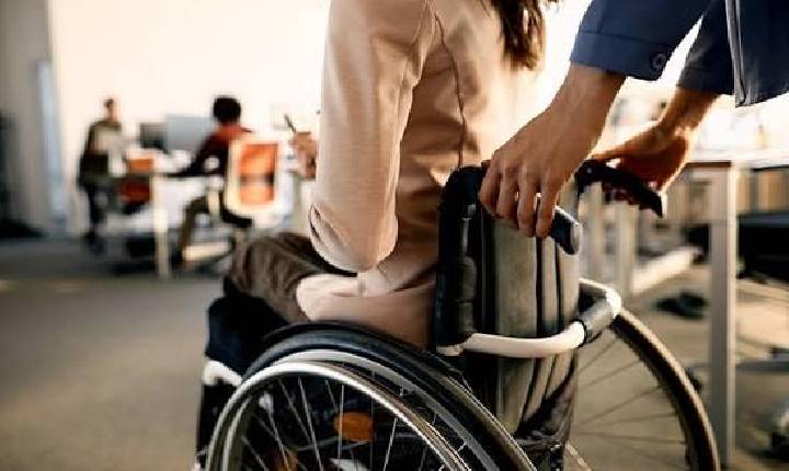Projeto facilita Bolsa Família para pessoa com deficiência que necessite de cuidador