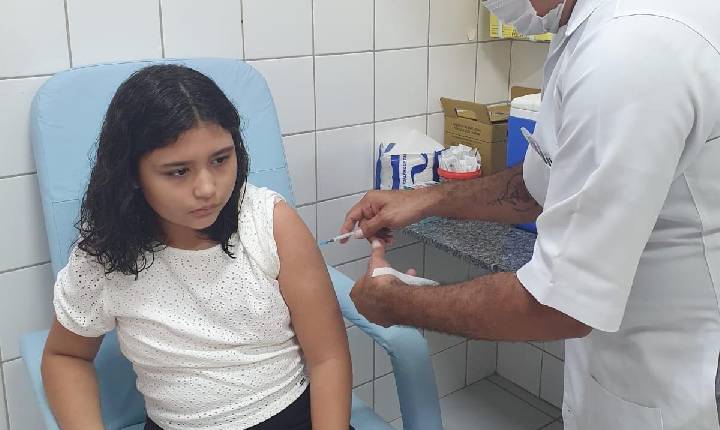 Público de 10 a 14 anos é convocado para se vacinar contra a dengue em Teresina