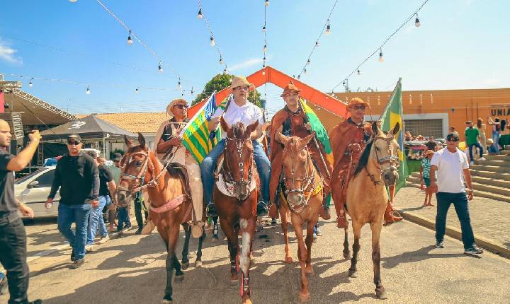 Rafael celebra tradição dos vaqueiros em União e aponta potencial econômico do município