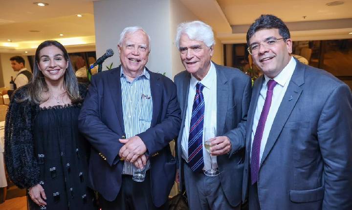 Rafael e Isabel Fonteles participam de homenagem ao economista Aloísio Araújo