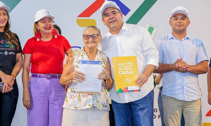 Rafael entrega 867 registros de imóveis na zona sudeste de Teresina