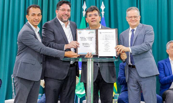 Rafael Fonteles empossa 137 concursados e destaca inovação no serviço público