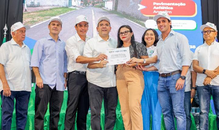 Rafael Fonteles entrega mais de 800 registros de imóveis e seis obras do OPA