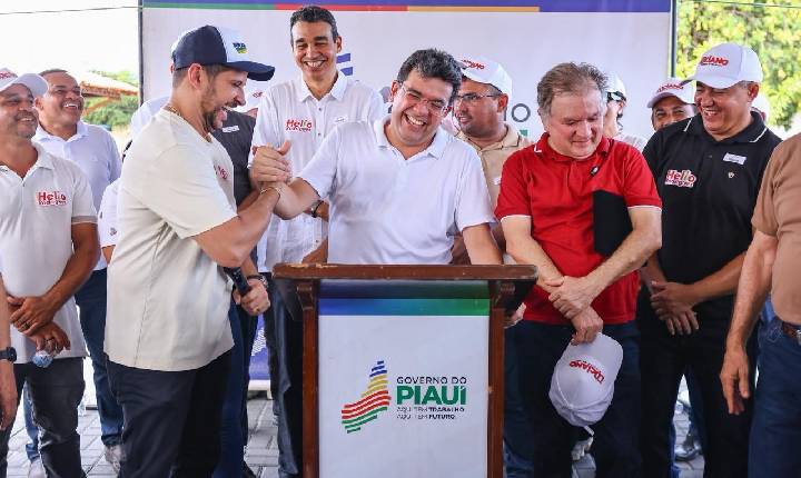 Rafael Fonteles entrega obras de asfaltamento em Hugo Napoleão