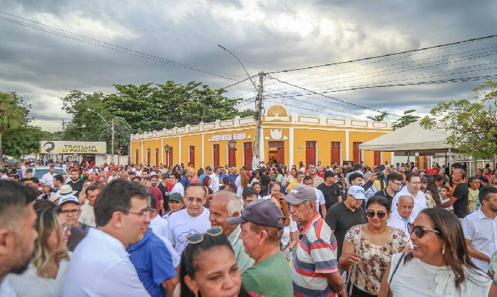 Rafael Fonteles inaugura museu e asfalto e anuncia UTI em Valença
